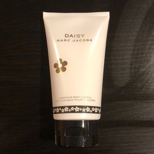 DAISY by Marc Jacobs: Luminous Body Lotion